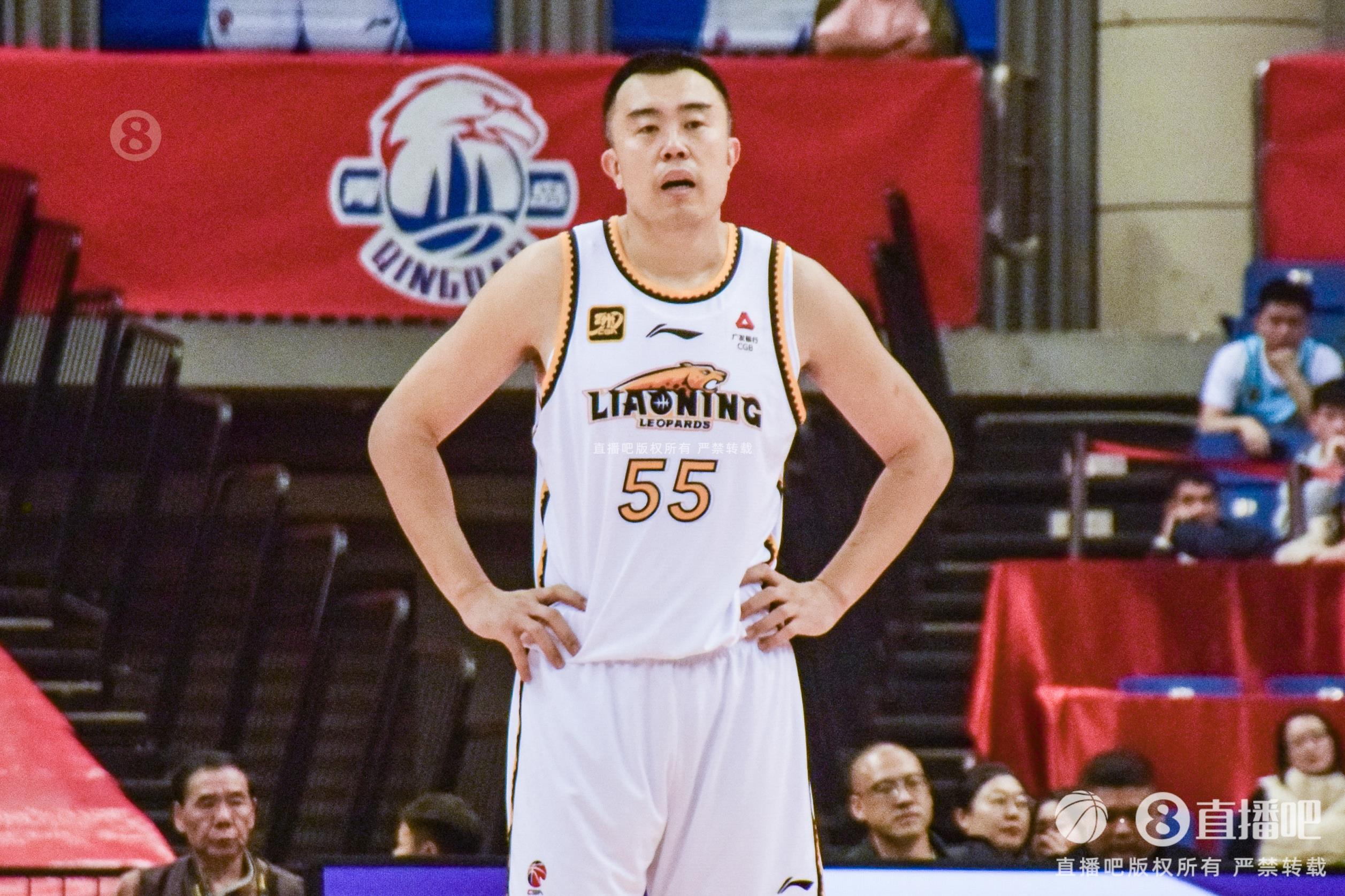 老將盡力了！韓德君7中4拿到14分12籃板3助攻